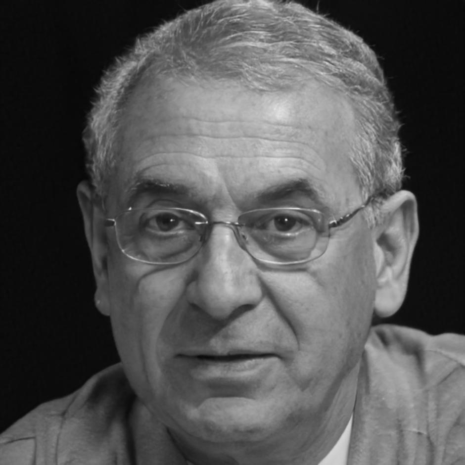 Retrato profesional de Fermín Aguirre